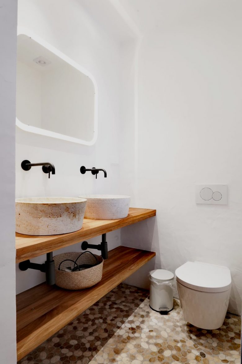 Casa de banho moderna do quarto dois da vivenda de férias em Alportel